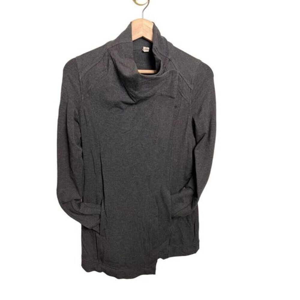 Lululemon Easy Coast Thats A Wrap Jacket Grey 4